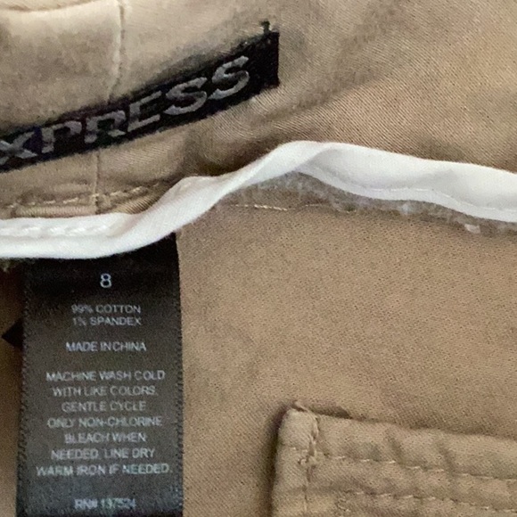 Express Tan Cargo Shorts Relaxed Fit - Picture 4 of 7